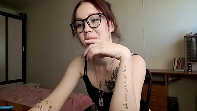 Snapshot of KittyJenny chatting on October 2025 01:15:02 PM KittyJenny online show from October 2025 01:15:02 PM