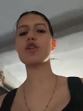 Caroline daring online show from April 2026 07:21:02 PM