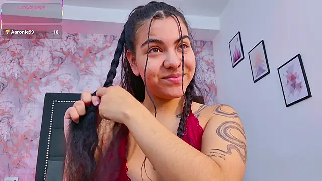 Luna Riddle online show from September 2025 12:12:01 PM