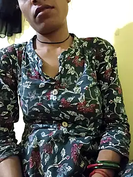 SweetKomal89 online show from November 2025 06:57:02 PM