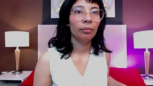 Snapshot of FresaAnix chatting on September 2025 11:49:01 AM FresaAnix online show from September 2025 11:49:01 AM