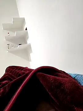 Chanderi19 online show from November 2025 04:33:02 PM