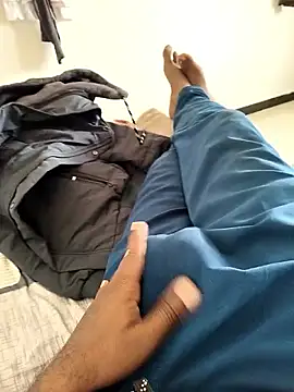 Chanderi19 online show from November 2025 04:56:01 AM