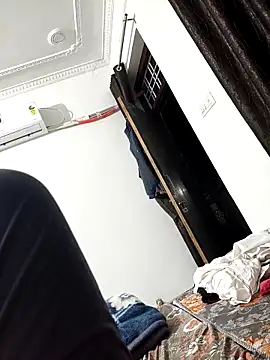 Chanderi19 online show from February 2026 04:17:02 PM