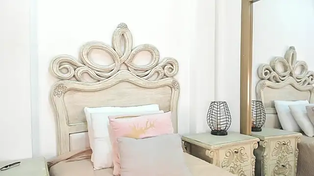 michell blakke online show from December 2025 11:42:02 AM