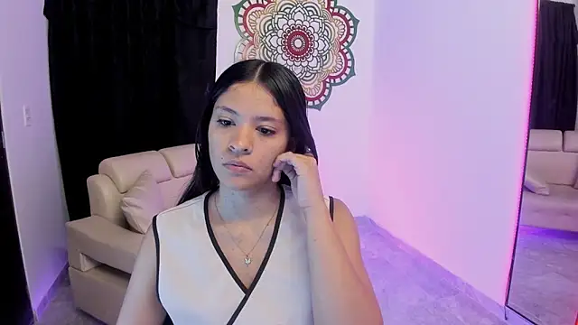 Candy fox 19 online show from March 2026 01:06:01 PM