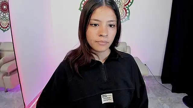 Snapshot of Candy_fox_19 chatting on July 2026 04:00:01 PM Candy fox 19 online show from July 2026 04:00:01 PM