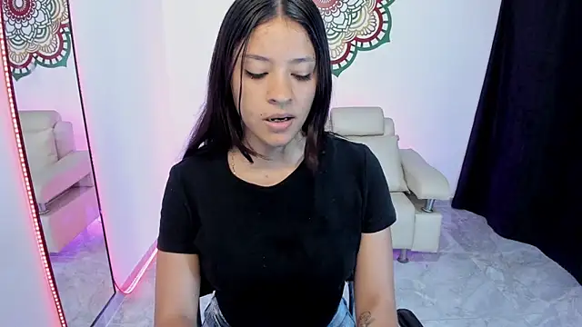Candy fox 19 online show from May 2026 03:37:02 PM