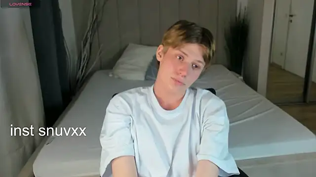 LouieEvans online show from November 2025 08:58:01 PM