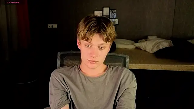 LouieEvans online show from October 2025 08:10:02 PM