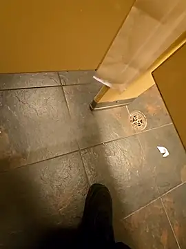 Snapshot of maxelbueno chatting on November 2025 08:36:01 PM maxelbueno online show from November 2025 08:36:01 PM