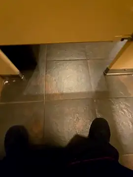 Snapshot of maxelbueno chatting on December 2025 11:43:01 PM maxelbueno online show from December 2025 11:43:01 PM