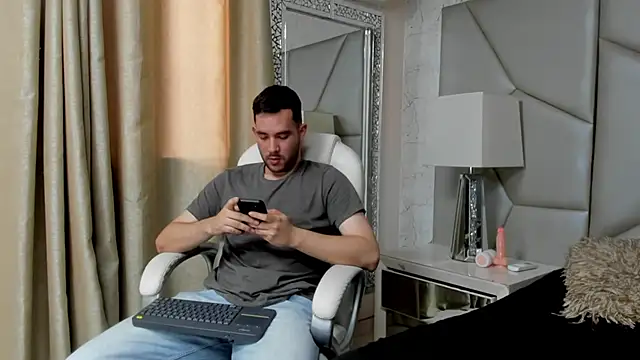 matti de lucaa online show from October 2025 05:46:01 PM