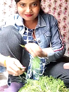 Hot-Pooja25 online show from February 2026 05:28:01 AM