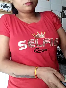 Hot-Pooja25 online show from April 2026 01:40:02 AM