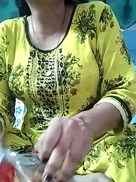 Hot-Pooja25 online show from May 2026 03:50:01 PM