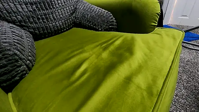 Mickelangello75 online show from November 2025 04:56:02 PM