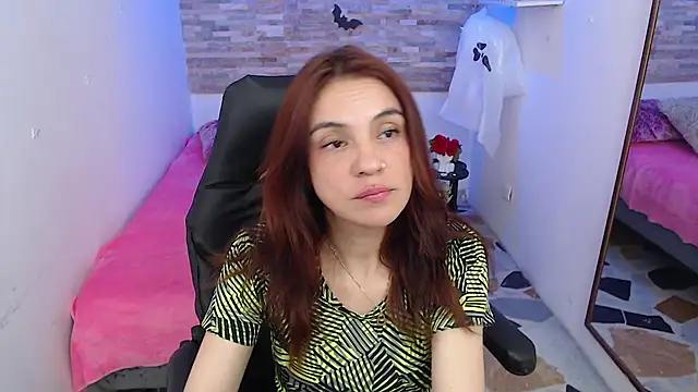 KendallWood  online show from October 2025 02:02:02 PM