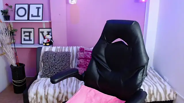 KendallWood  online show from November 2025 07:52:02 PM