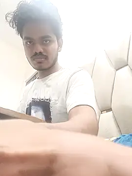 Kumarbtm19 online show from October 2025 01:54:02 PM