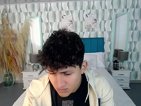 Axel savage online show from October 2025 12:07:01 PM
