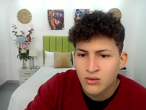 Axel savage online show from September 2025 07:04:01 PM