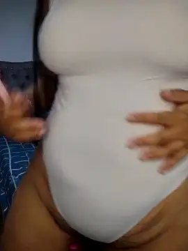 ellafrost-1 online show from October 2025 03:11:02 PM