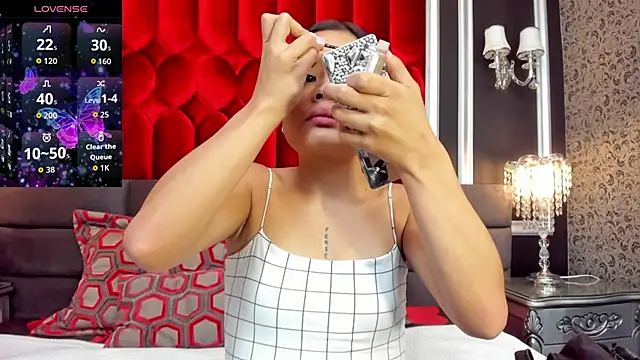 SharonBonet online show from December 2025 11:23:02 AM