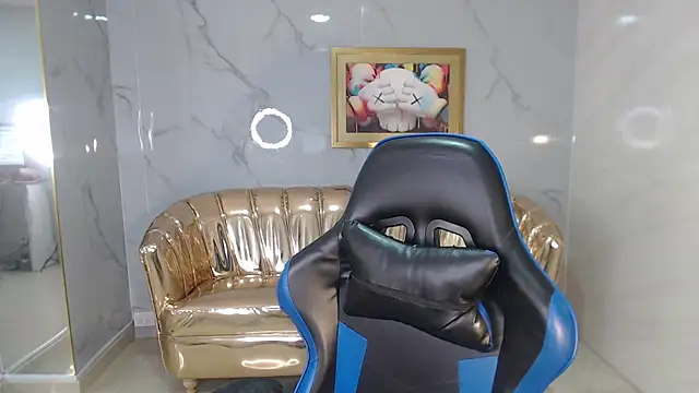 catalina5 s online show from December 2025 01:24:02 PM