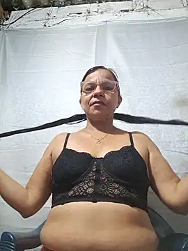 Lucerito-Hot online show from April 2026 01:12:02 PM