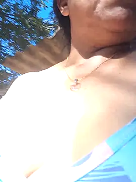 Lucerito-Hot online show from October 2025 01:10:02 PM