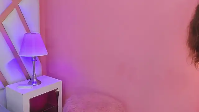 EmmaPetty online show from September 2025 09:04:01 PM