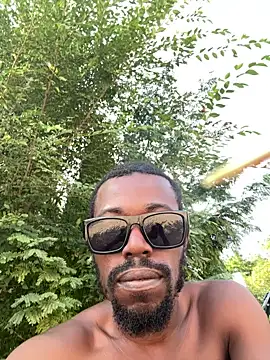 toy-boyluv online show from September 2025 05:40:02 PM