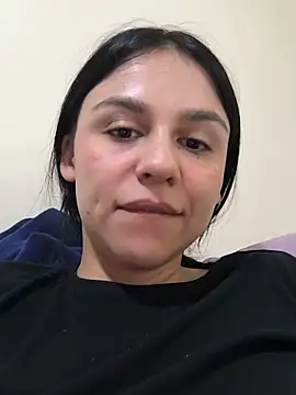 Snapshot of Daniela-rosee chatting on May 2026 11:45:01 PM Daniela-rosee online show from May 2026 11:45:01 PM