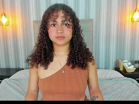 Sofiapassionne online show from May 2026 01:50:01 PM