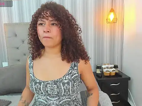 Sofiapassionne online show from February 2026 05:54:01 PM