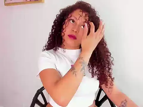 Sofiapassionne online show from November 2025 02:16:02 PM