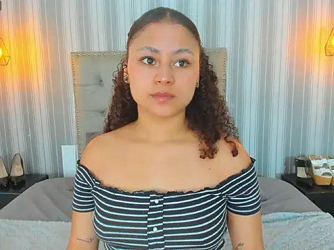 Sofiapassionne online show from February 2026 02:06:01 PM