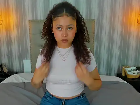 Sofiapassionne online show from April 2026 01:38:02 PM