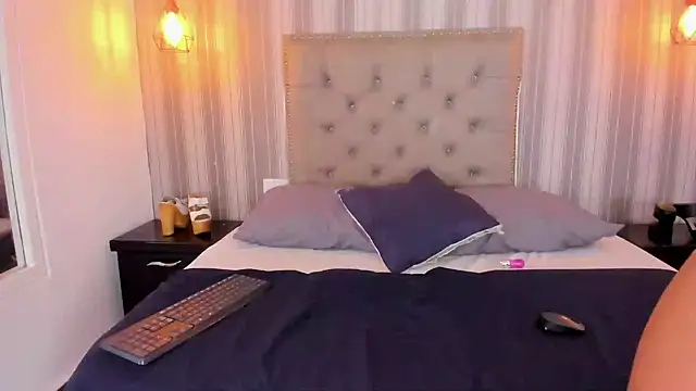 Sofiapassionne online show from October 2025 12:40:02 PM