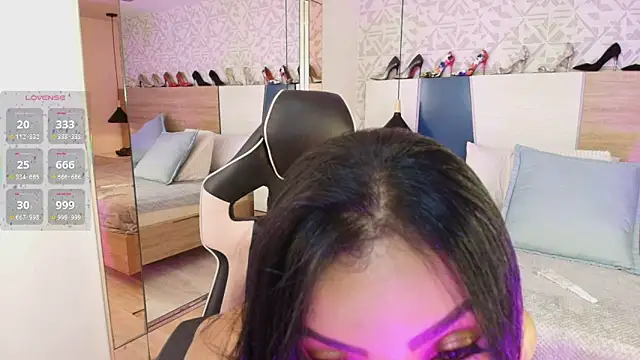 Snapshot of veronikali chatting on April 2026 07:56:02 PM veronikali online show from April 2026 07:56:02 PM