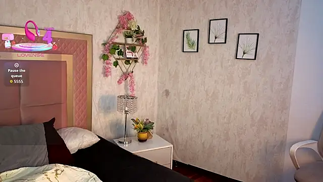 RobinBennett online show from November 2025 12:17:01 PM