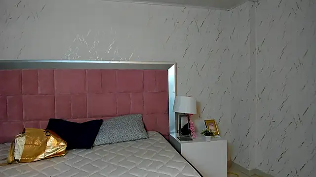 RobinBennett online show from November 2025 05:12:01 AM