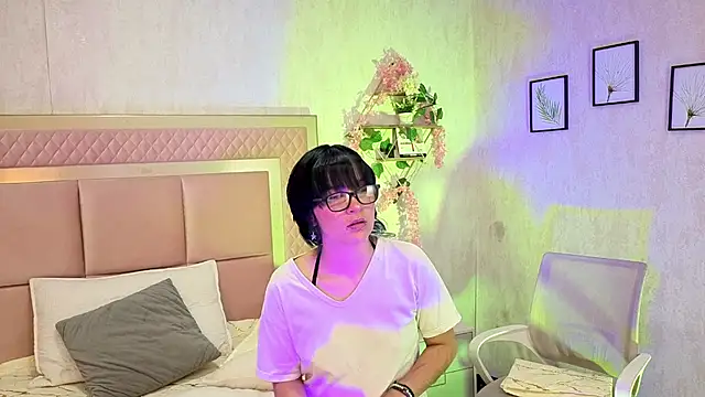 RobinBennett online show from October 2025 12:24:01 PM