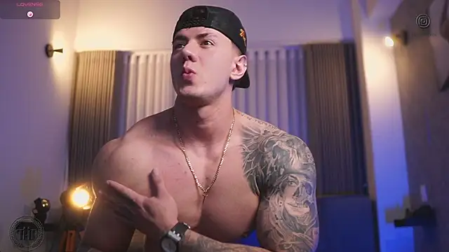 Thomas Falcon online show from October 2025 12:11:02 AM