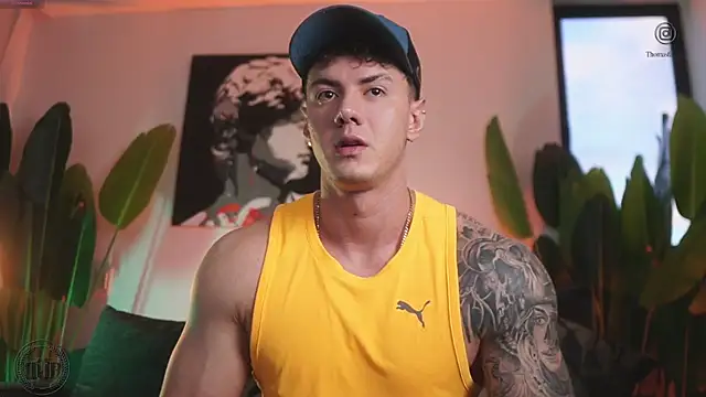 Thomas Falcon online show from November 2025 10:32:01 PM