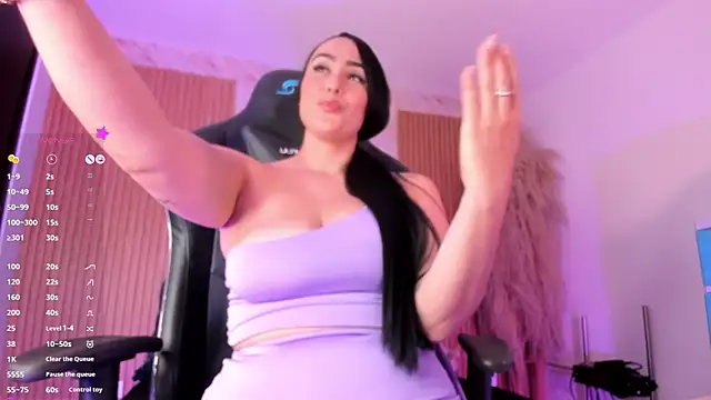 Snapshot of ashly_moonn chatting on October 2025 02:18:02 PM ashly moonn online show from October 2025 02:18:02 PM