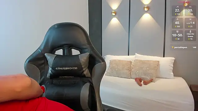 Snapshot of ashly_moonn chatting on January 2026 12:20:02 PM ashly moonn online show from January 2026 12:20:02 PM