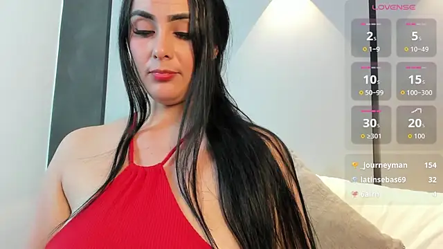 Snapshot of ashly_moonn chatting on April 2026 05:30:01 PM ashly moonn online show from April 2026 05:30:01 PM