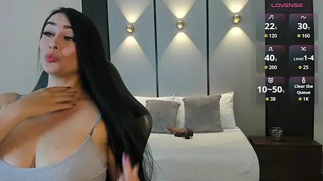 ashly moonn online show from April 2026 12:32:02 PM